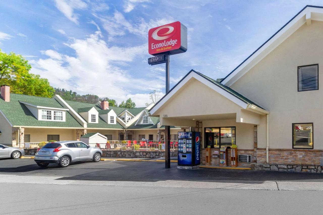 Econo Lodge Inn & Suites Gatlinburg At The Convention Center Eksteriør bilde