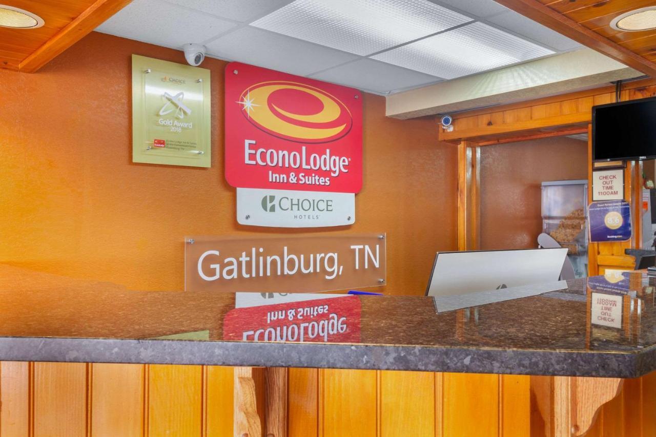 Econo Lodge Inn & Suites Gatlinburg At The Convention Center Eksteriør bilde