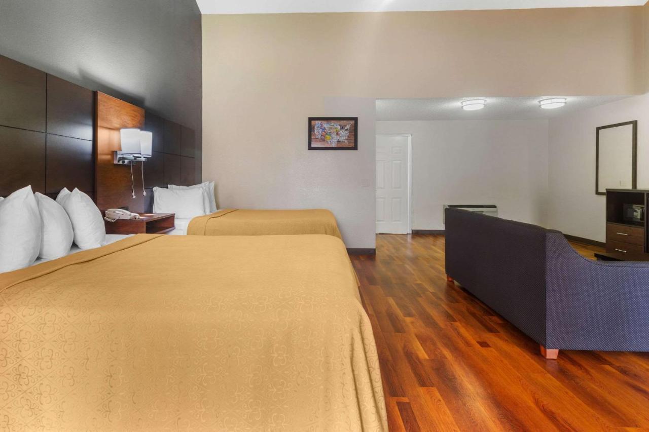 Econo Lodge Inn & Suites Gatlinburg At The Convention Center Eksteriør bilde