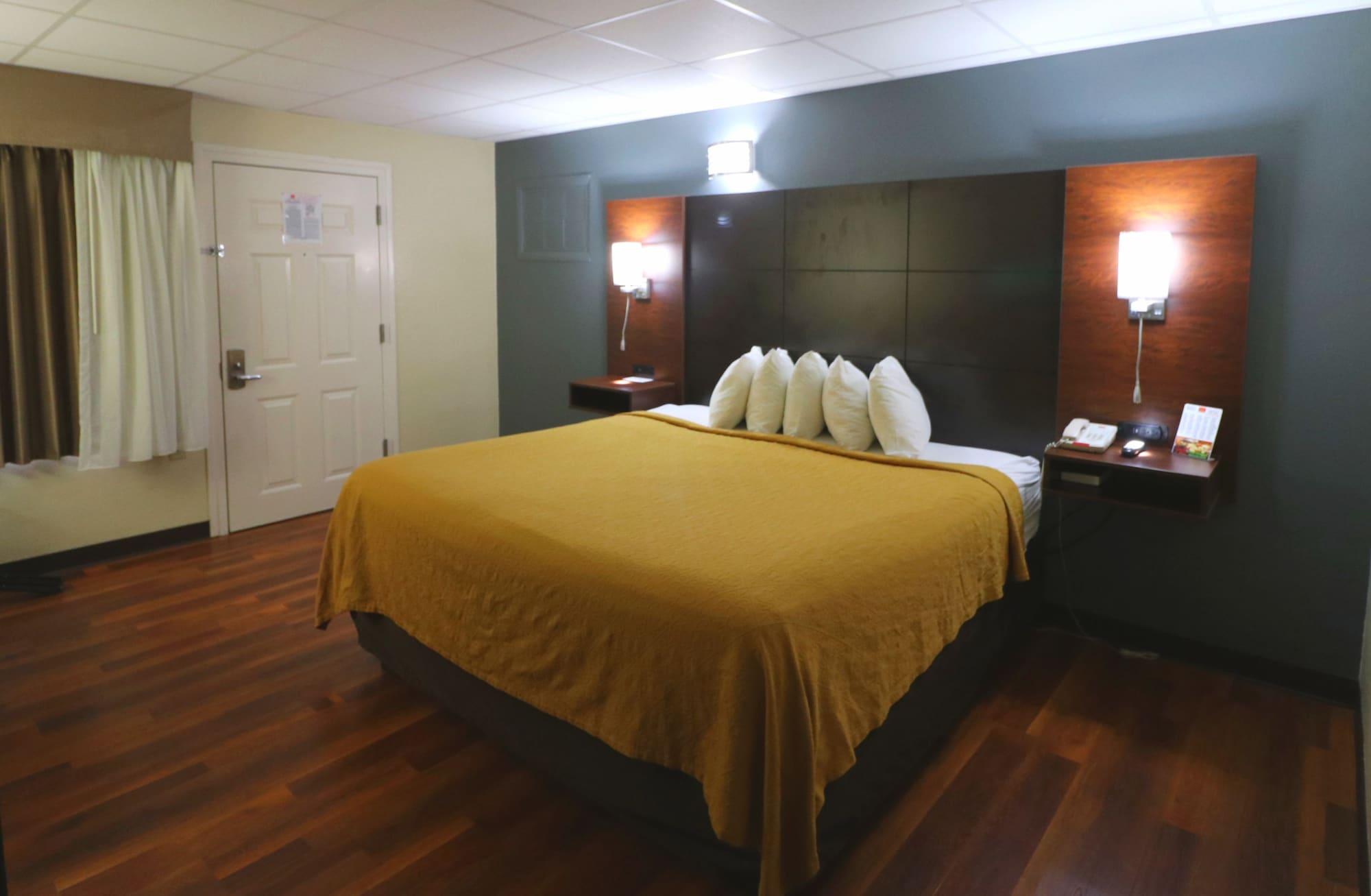 Econo Lodge Inn & Suites Gatlinburg At The Convention Center Eksteriør bilde